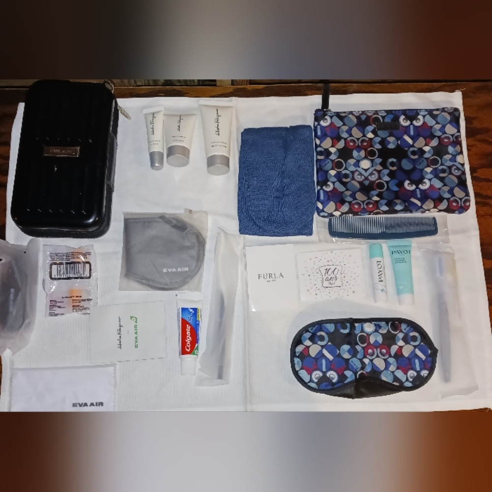 Eva airlines amenity kit set of 2